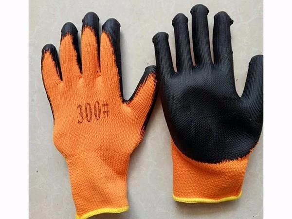 Dipped gloves